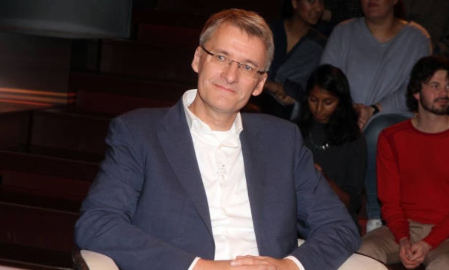elmar theveßen